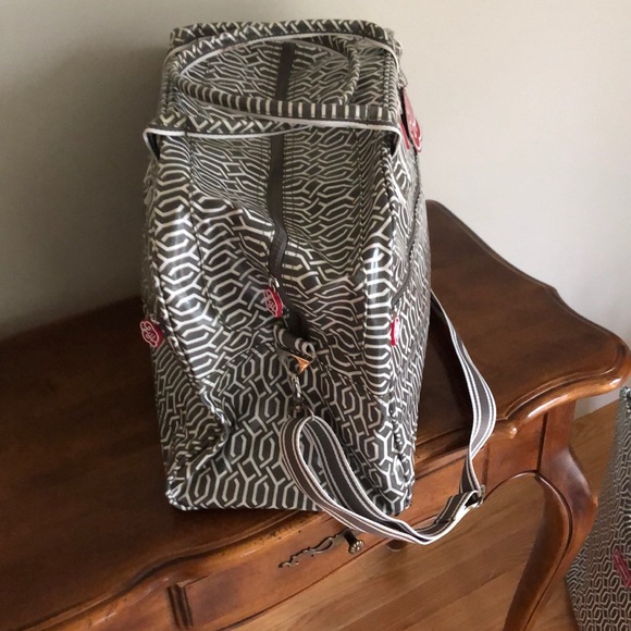 Vinyl coated fabric tote with geo design. - Picture 2 of 4